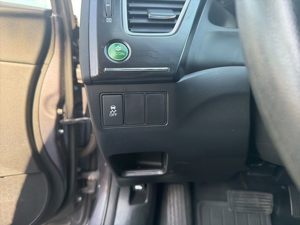Used 2015 Honda Civic SE image 16