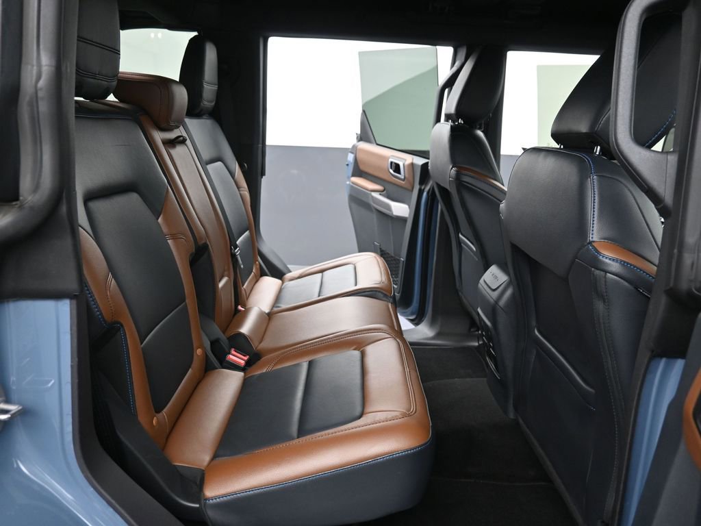 Used 2023 Ford Bronco Outer Banks image 12