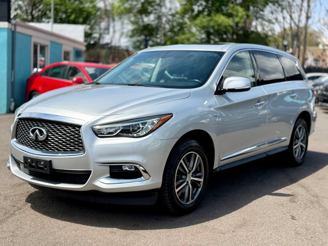 Used 2017 INFINITI QX60 Luxe AWD/4WD image 4