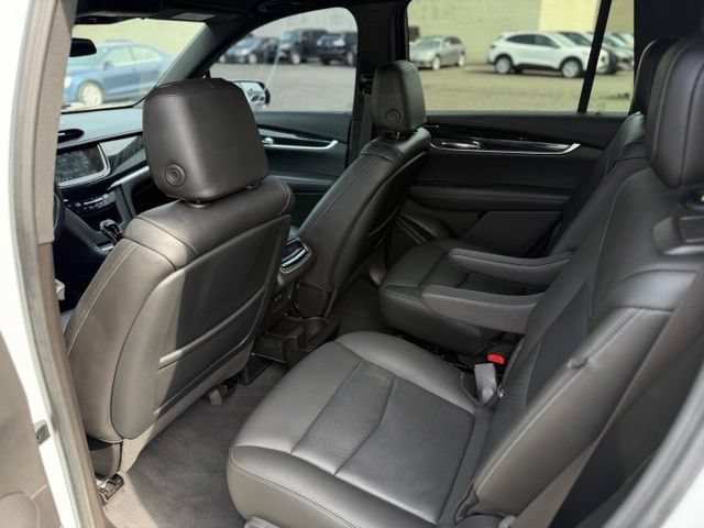 Used 2022 Cadillac XT6 Premium Luxury AWD/4WD image 12