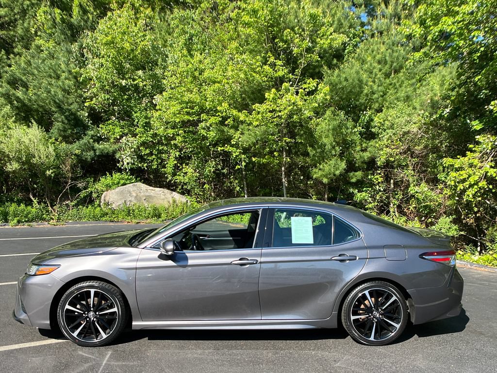 Used 2019 Toyota Camry XSE FWD image 2