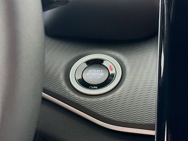 New 2025 Jeep Grand Cherokee Altitude image 13