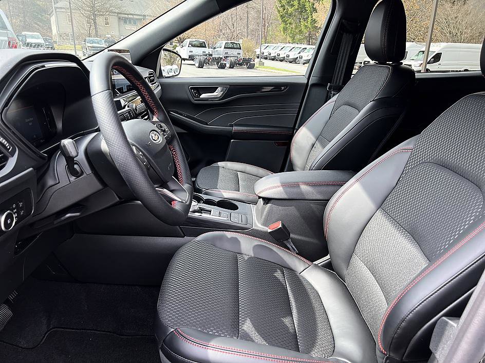 New 2026 Ford Escape ST-Line Select w/ Equipment Group 401A image 11