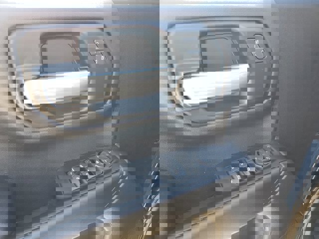 Used 2023 Chevrolet Silverado 1500 Custom image 21