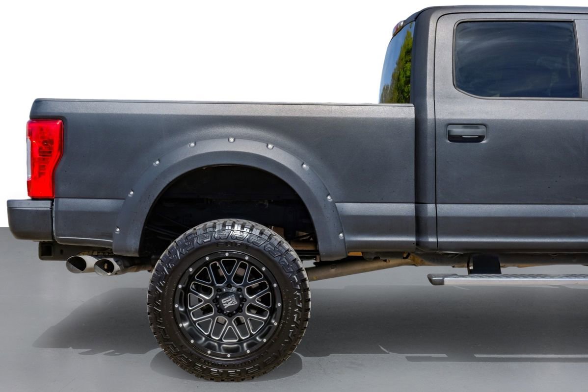 Used 2017 Ford F250 XLT w/ XLT Value Package image 6