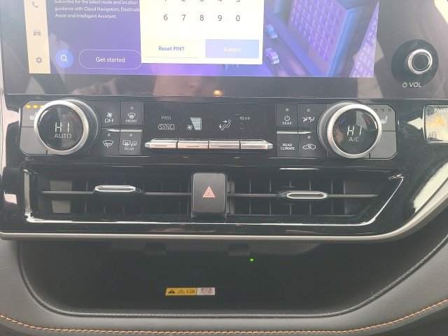 Used 2023 Toyota Highlander Bronze Edition image 29