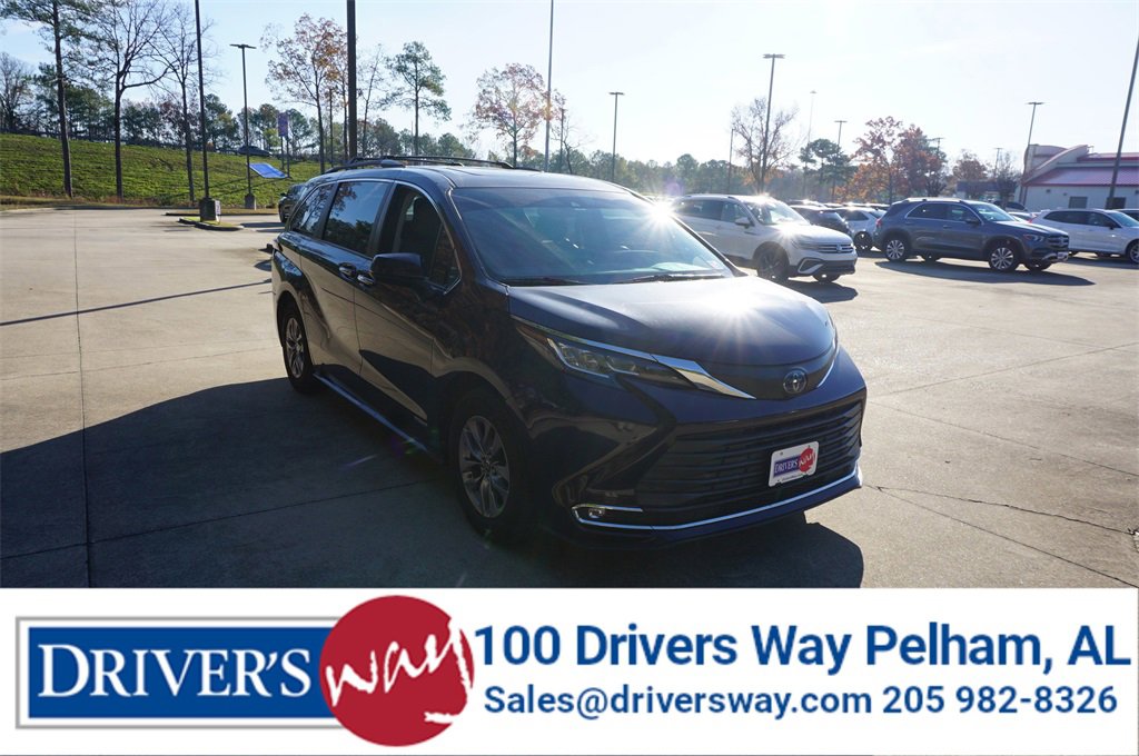 Used 2021 Toyota Sienna XLE