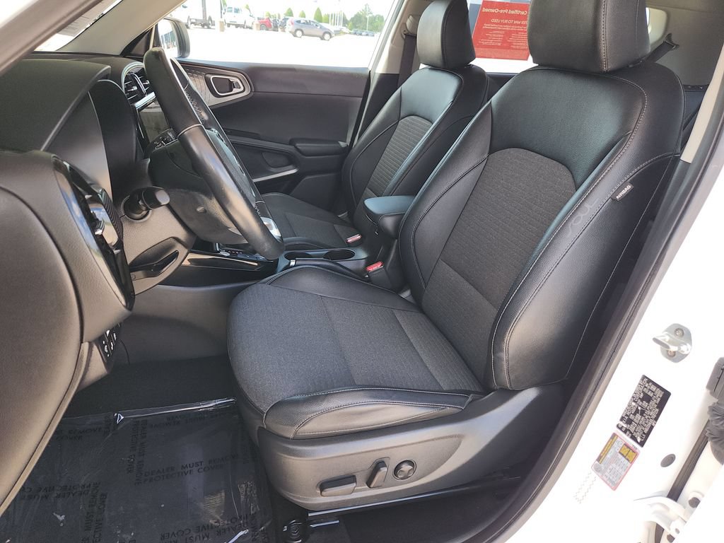 Used 2020 Kia Soul EX w/ Option Group 015 FWD image 18