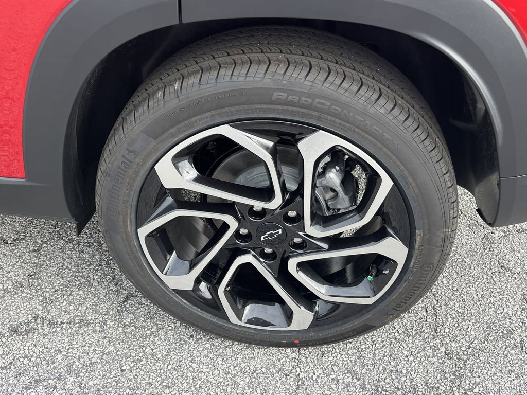 New 2026 Chevrolet Trax RS w/ Sunroof Package image 25