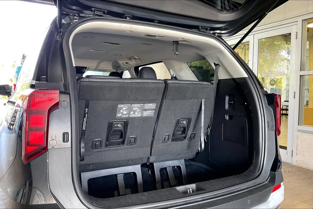 Used 2026 Kia Carnival FWD image 20