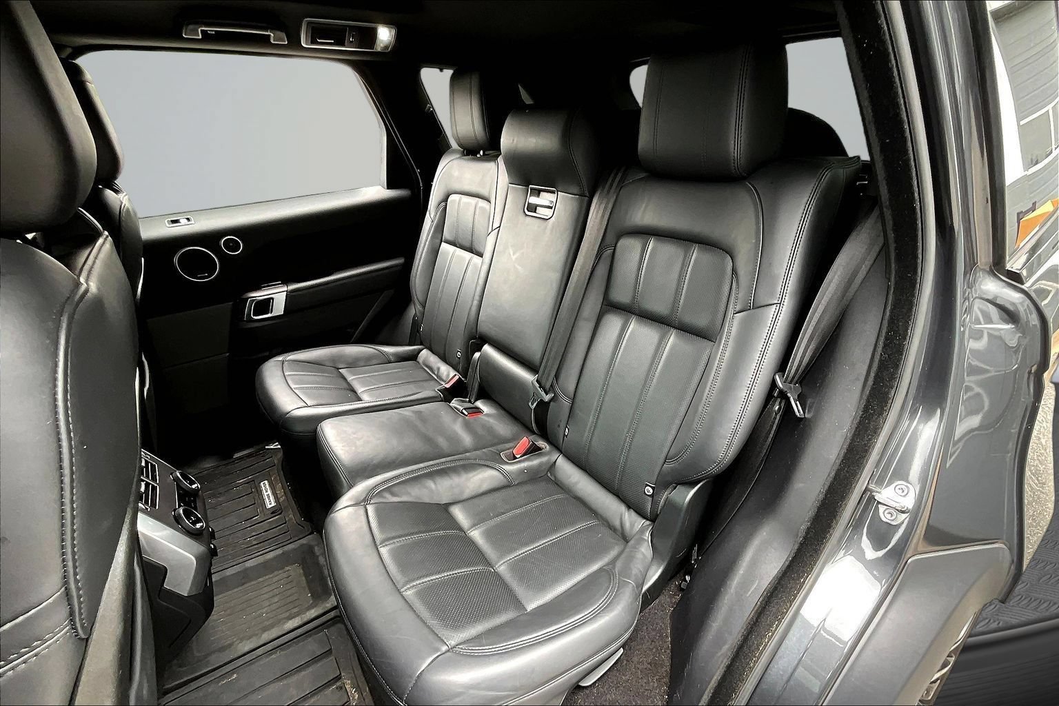 Used 2019 Land Rover Range Rover Sport HSE AWD/4WD image 21
