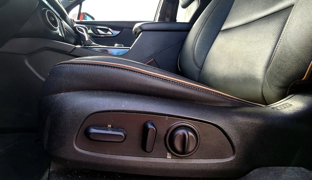 Used 2023 Chevrolet Blazer Premier AWD/4WD image 28