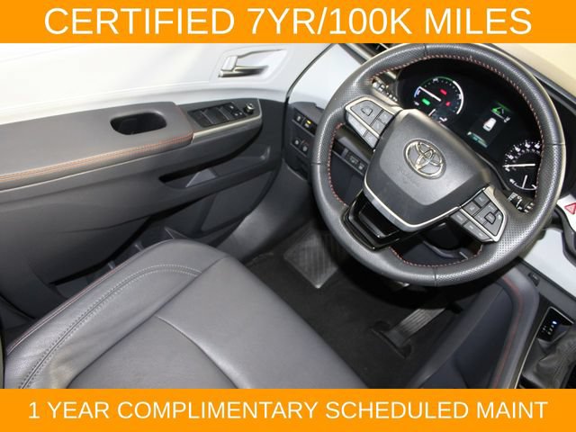 Used 2023 Toyota Sienna XSE AWD/4WD image 17