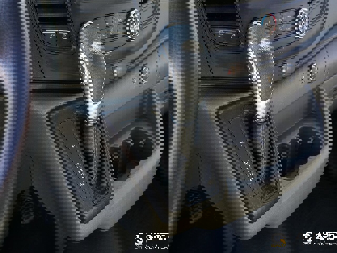 Used 2023 Ford Transit 250 Medium Roof image 27