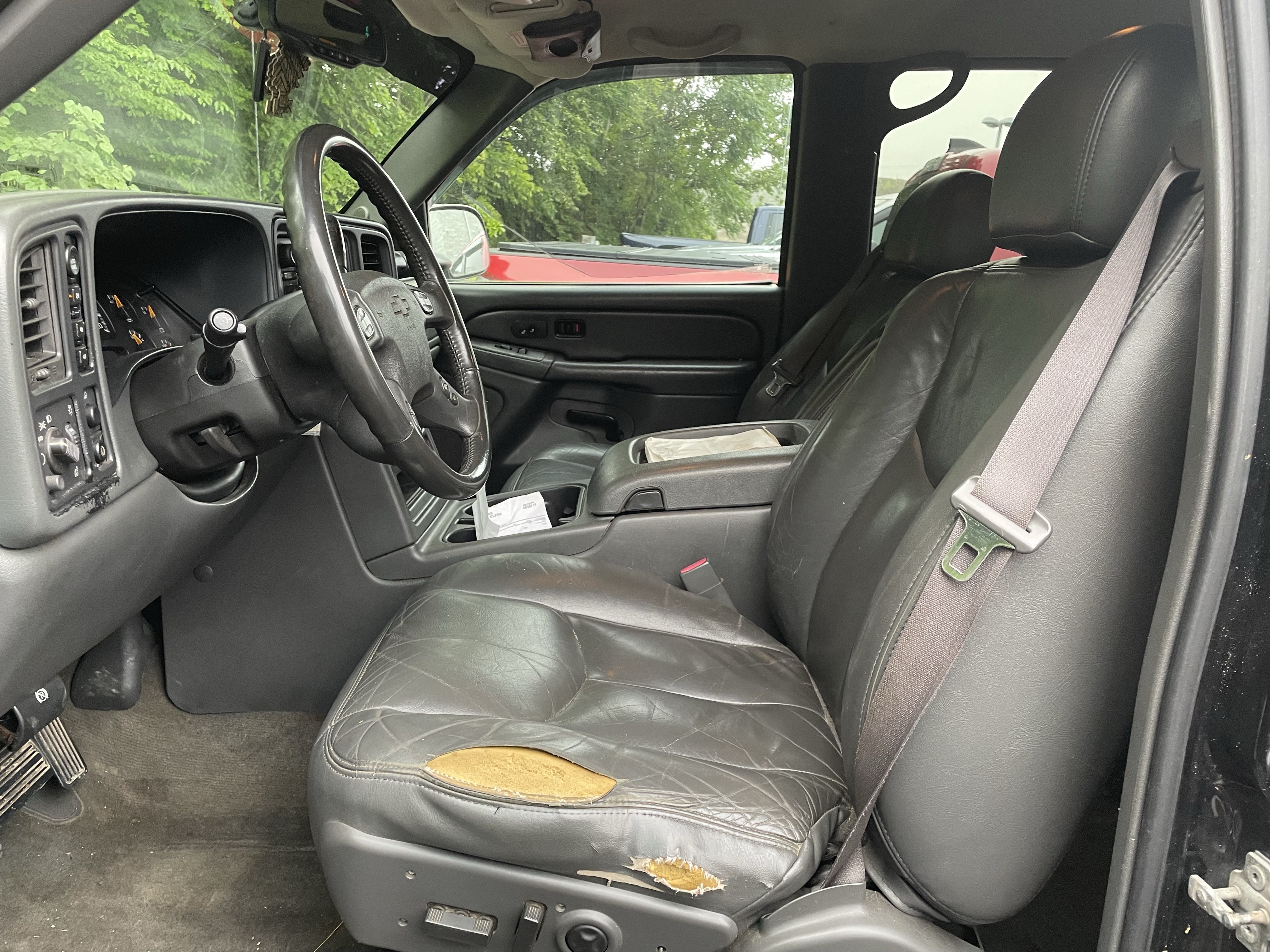 Used 2004 Chevrolet Silverado 1500 LT AWD/4WD image 8
