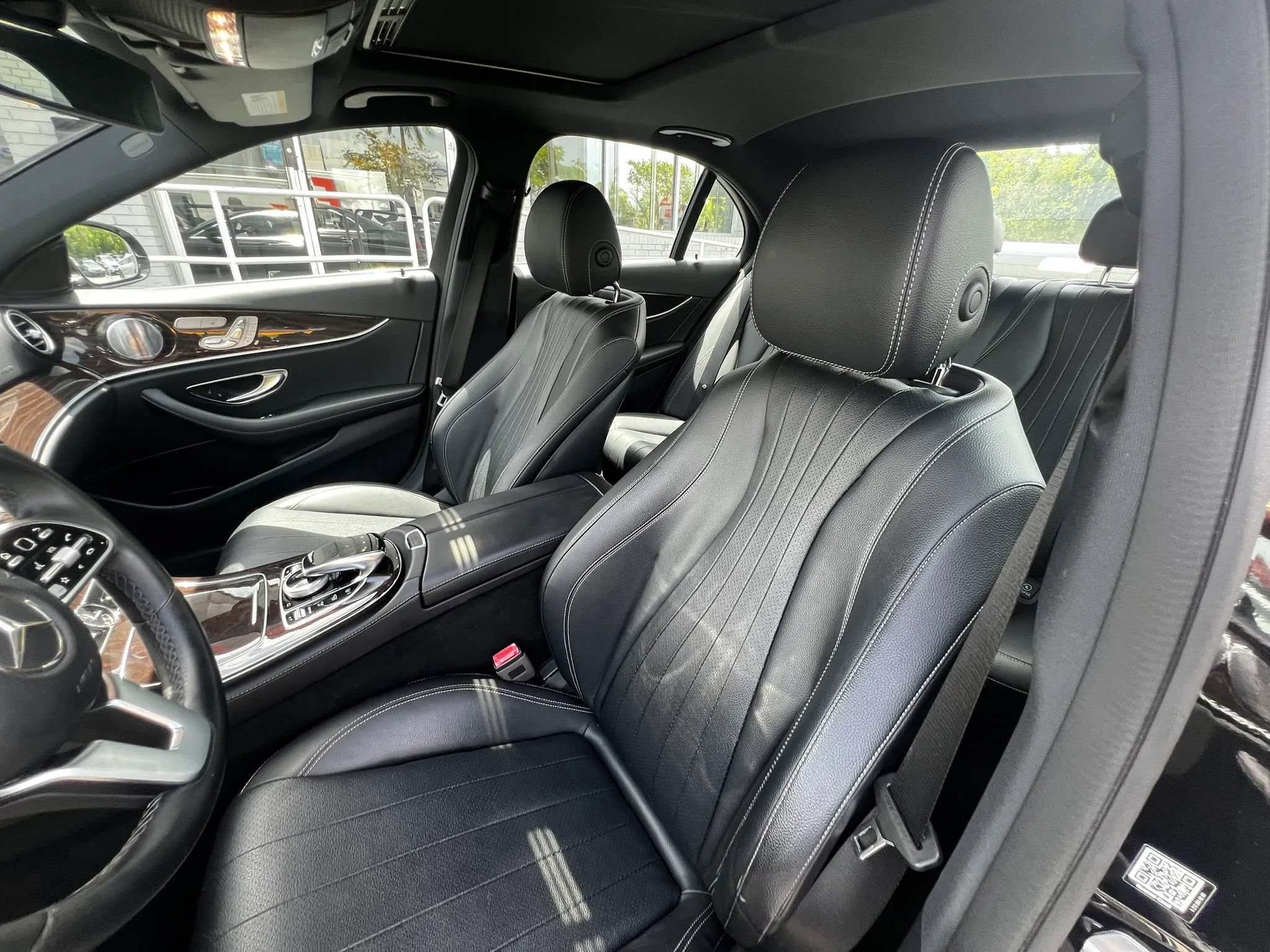Used 2019 Mercedes-Benz E 450 4MATIC Sedan w/ Premium Package image 19