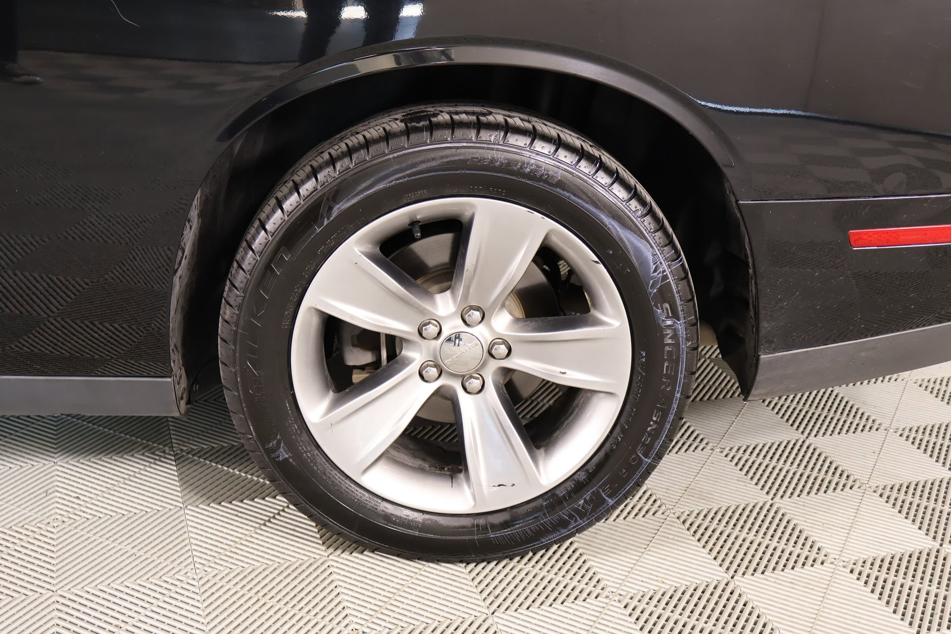 Used 2015 Dodge Challenger SXT RWD image 16