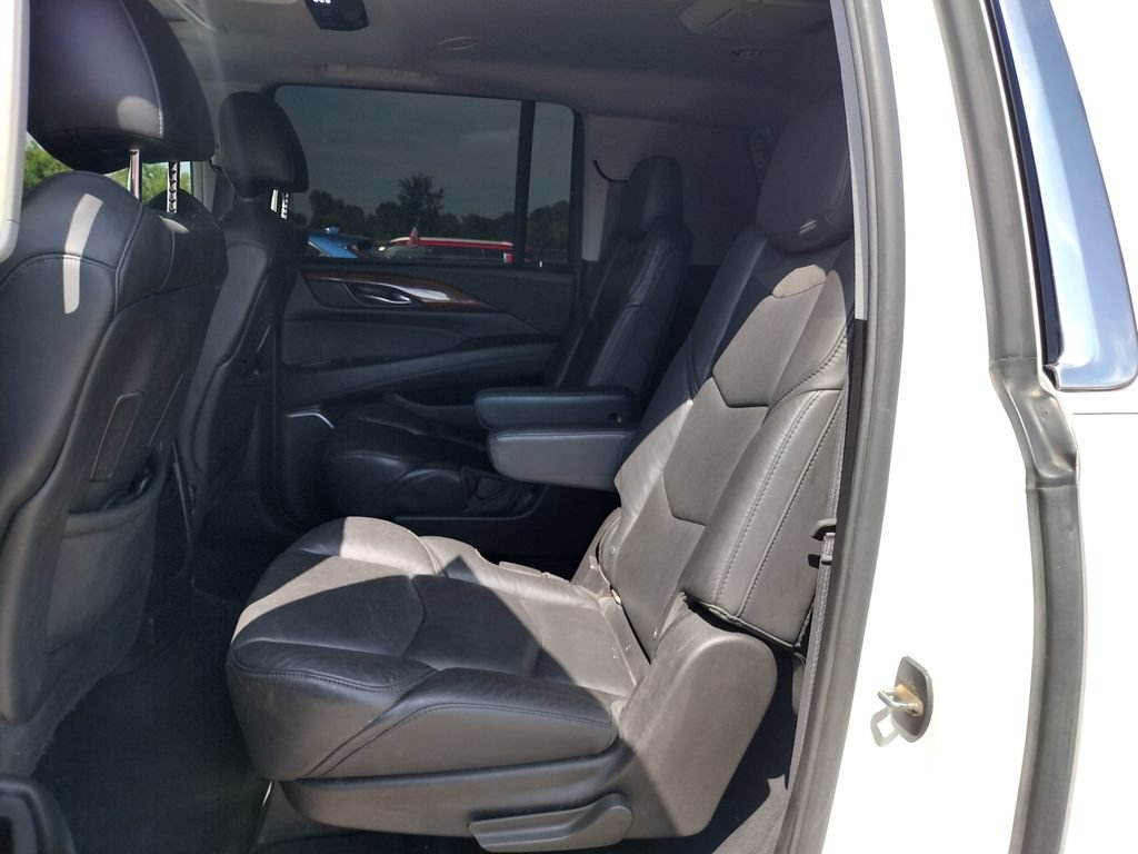 Used 2017 Cadillac Escalade ESV Premium Luxury AWD/4WD image 13