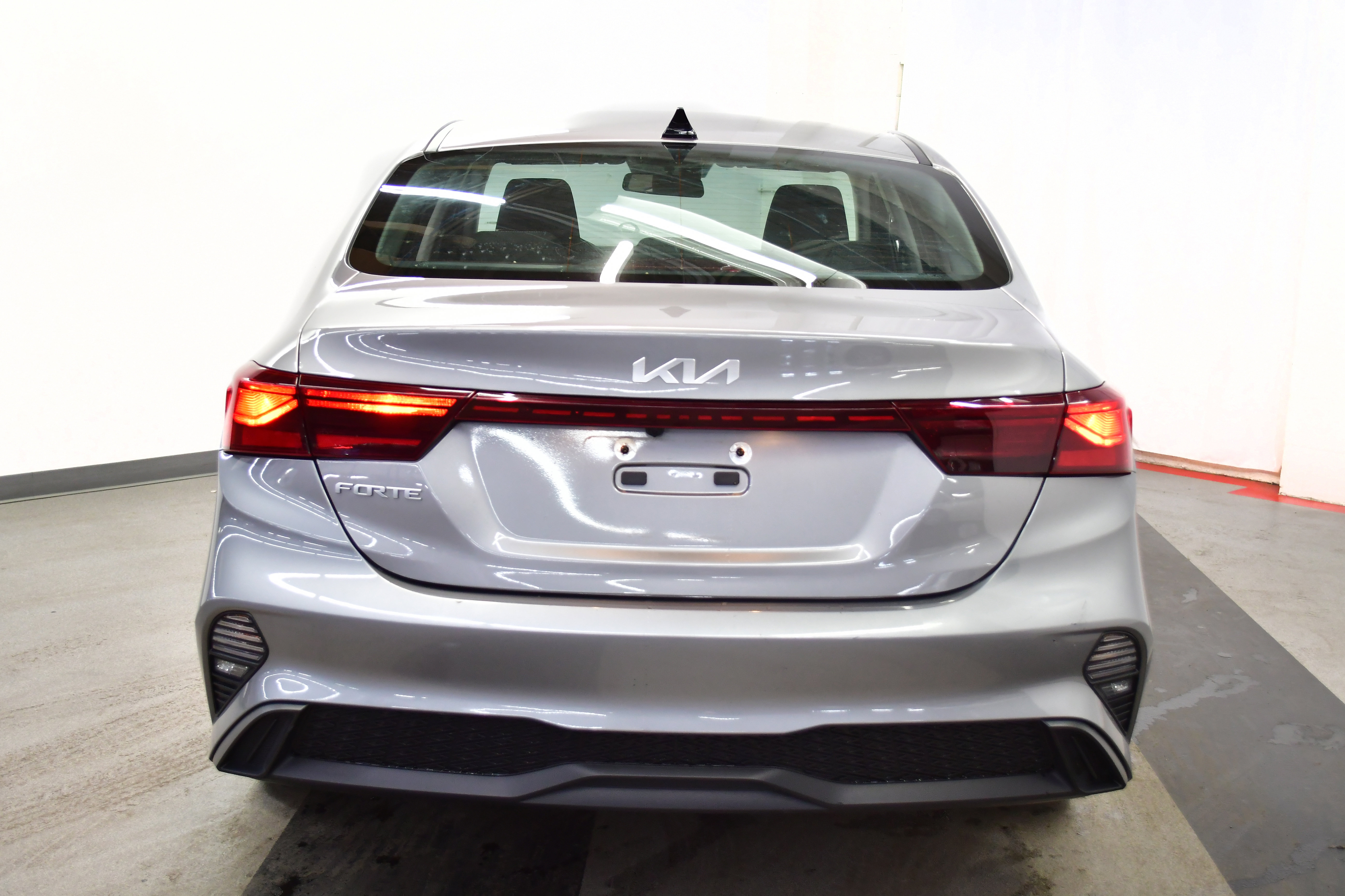 Used 2023 Kia Forte LXS image 11
