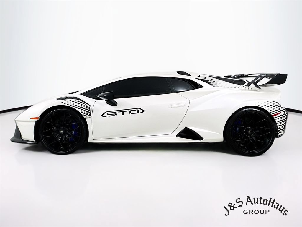 Used 2023 Lamborghini Huracan STO RWD image 4