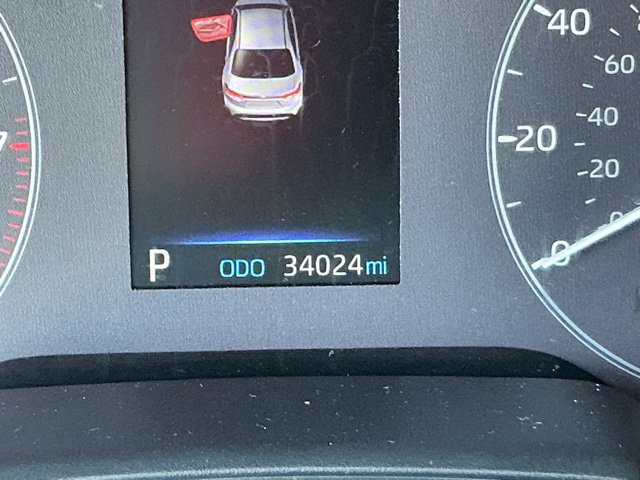 Used 2025 Toyota Corolla LE FWD image 29