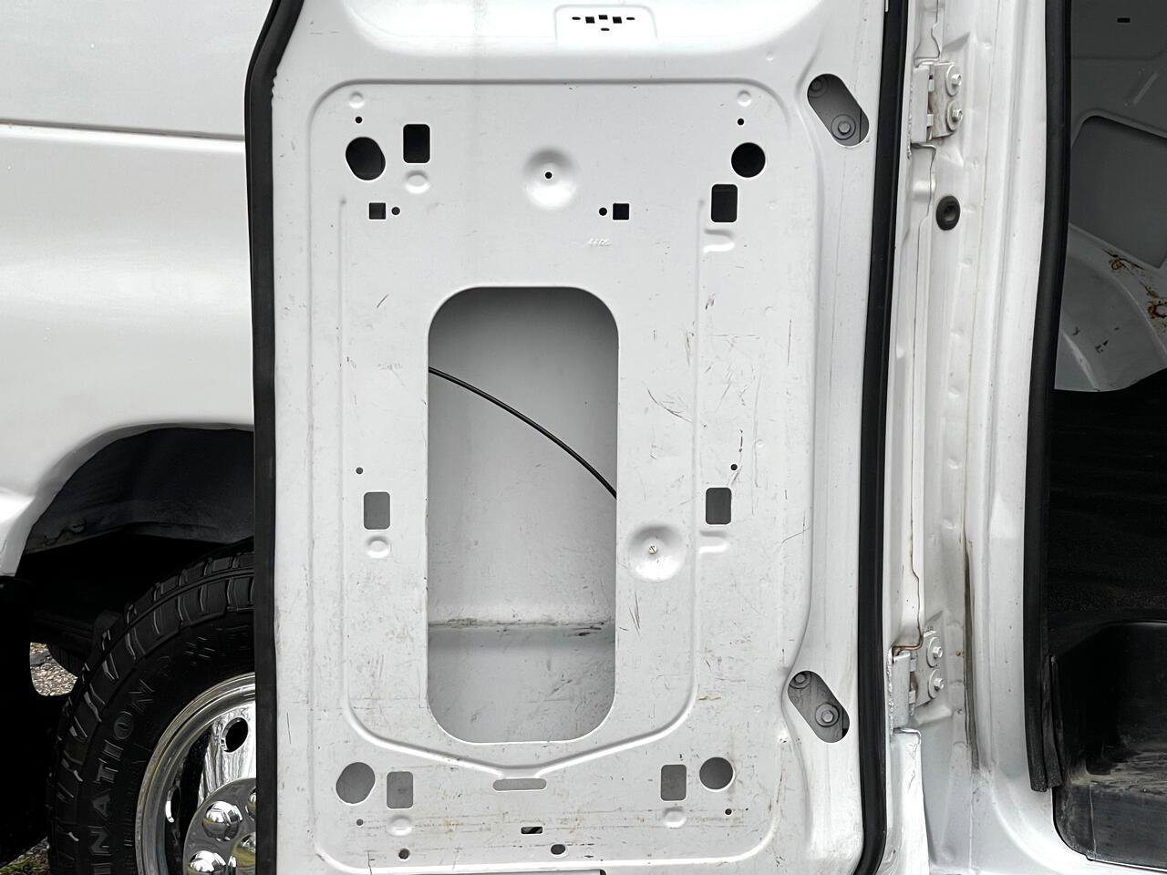 Used 2013 Ford E-150 and Econoline 150 image 30