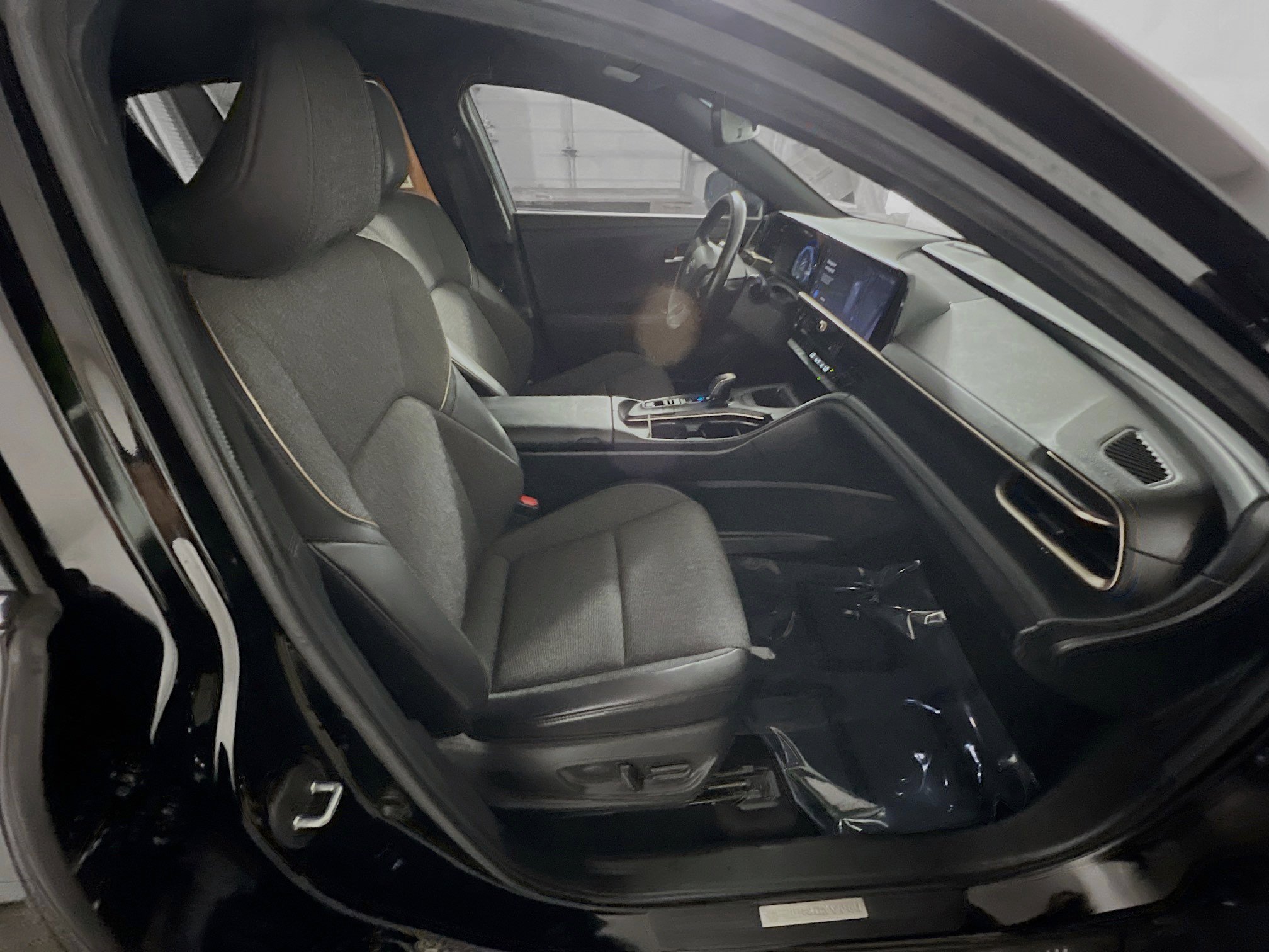 Used 2023 Toyota Crown XLE image 32