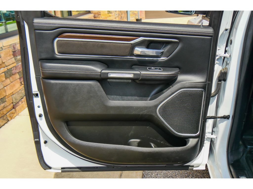 Used 2022 RAM 1500 Laramie AWD/4WD image 17