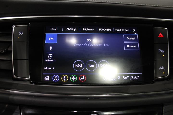 Used 2024 Buick Enclave Essence w/ Experience Buick Package FWD image 4