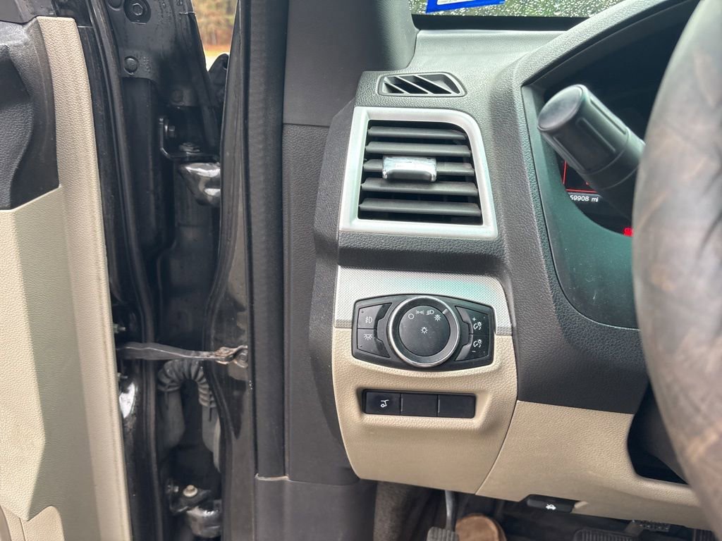 Used 2015 Ford Explorer XLT w/ Equipment Group 202A image 11