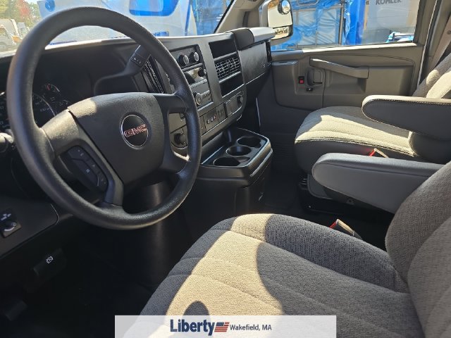 Used 2025 Chevrolet Express 2500 w/ Driver Convenience Package RWD image 6