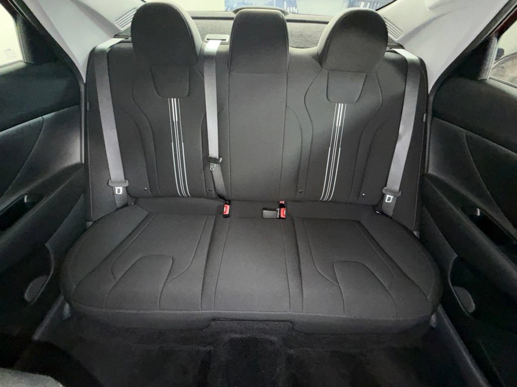 Certified 2025 Hyundai Elantra Hybrid FWD image 24