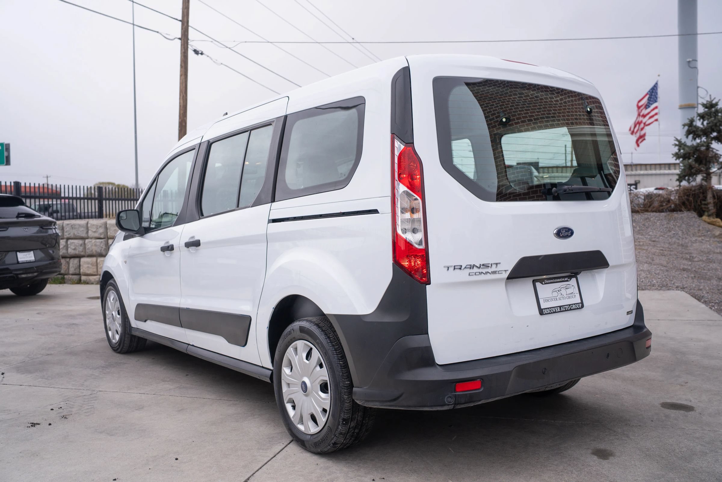 Used 2023 Ford Transit Connect XL FWD image 5