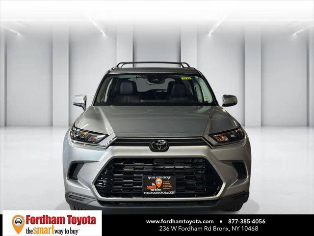 Certified 2025 Toyota Grand Highlander AWD Hybrid image 2