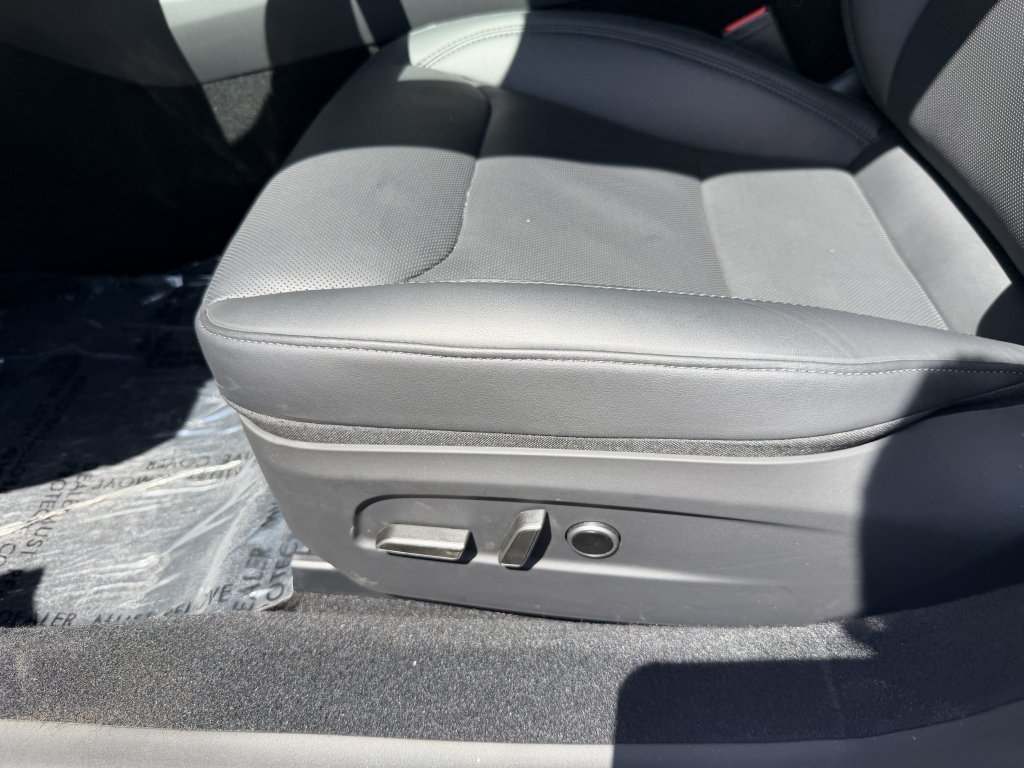Used 2025 Tesla Model 3 Long Range RWD image 36