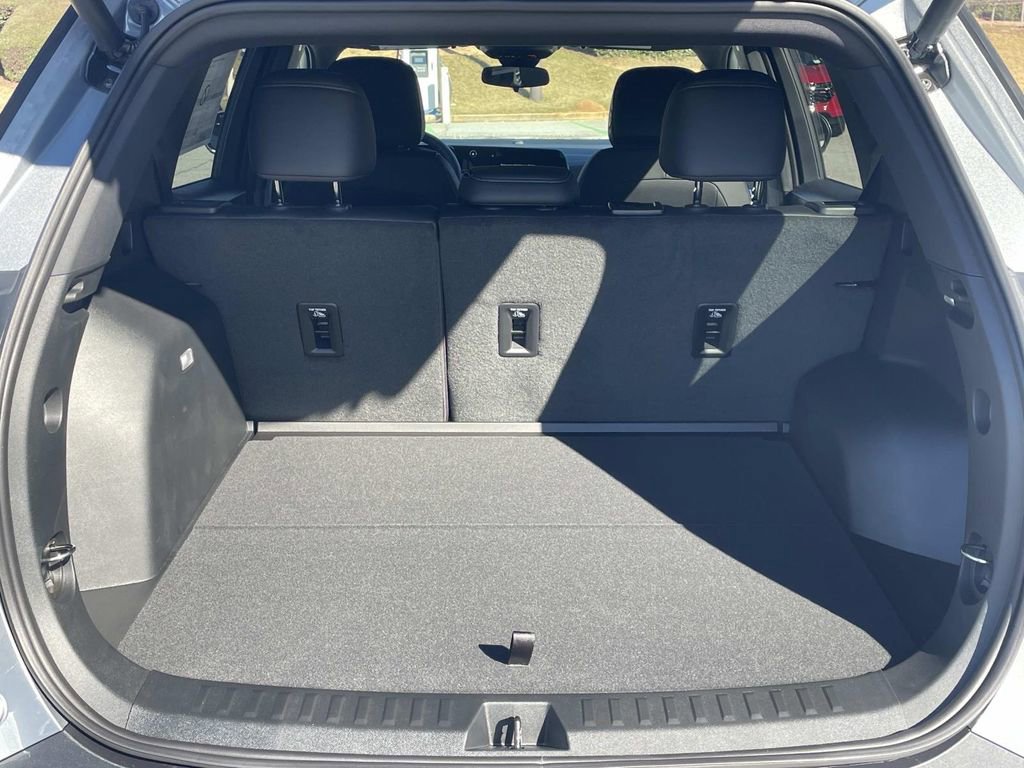 New 2026 Chevrolet Equinox LT w/ Convenience Package II FWD image 11