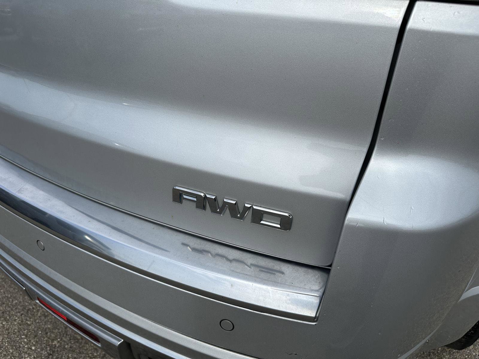 Used 2016 GMC Acadia Denali image 6