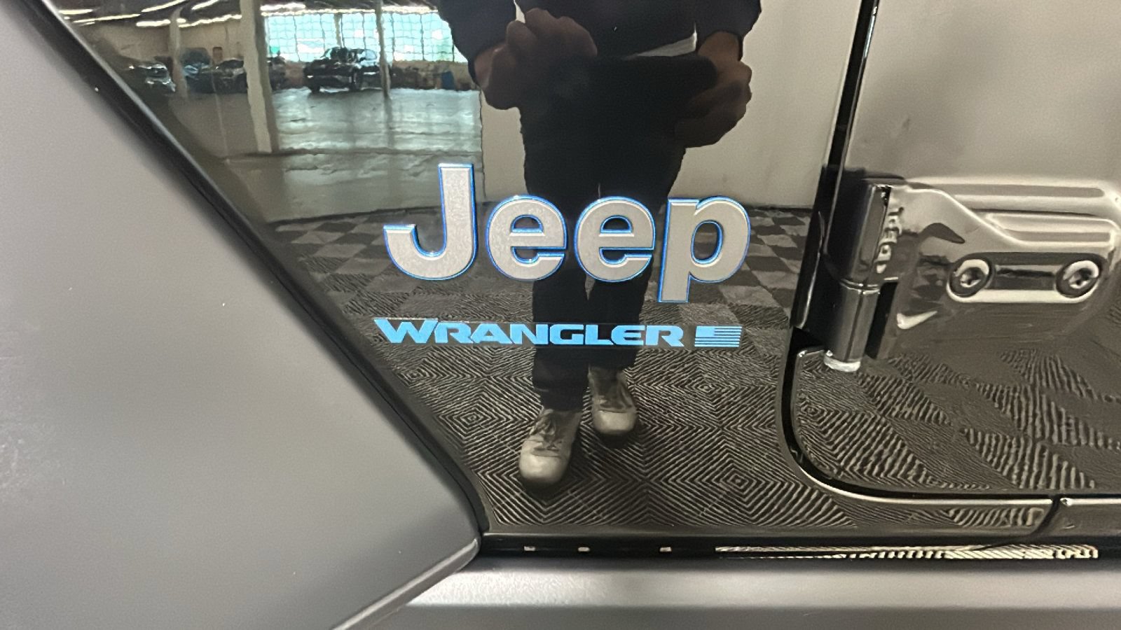 Used 2023 Jeep Wrangler Unlimited AWD/4WD image 11
