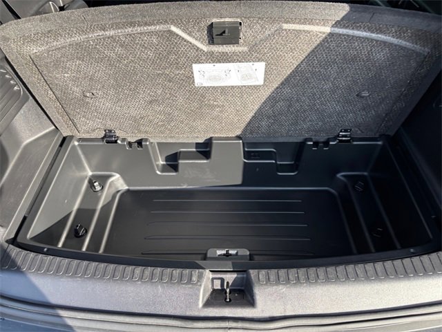 Used 2024 GMC Acadia Elevation image 41