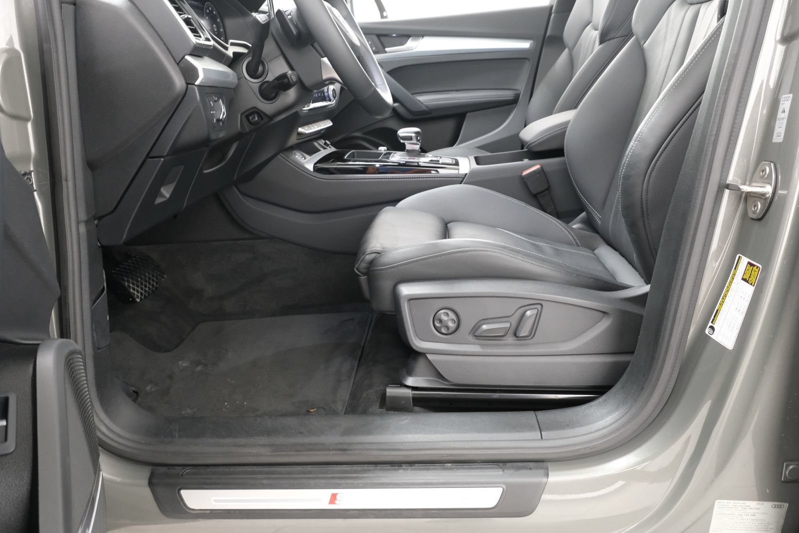 Used 2024 Audi Q5 2.0T Premium Plus AWD/4WD image 32