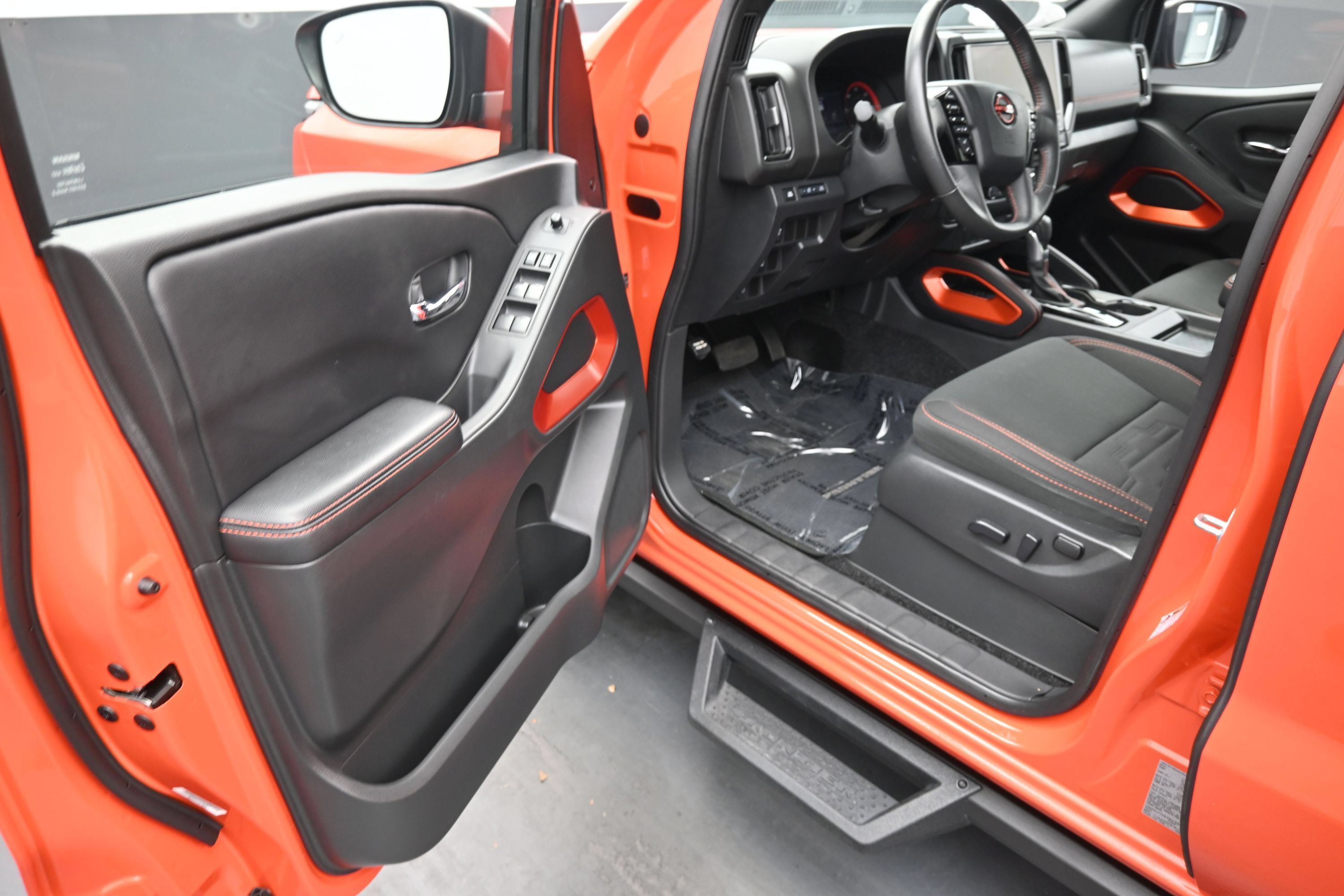 Used 2025 Nissan Frontier Pro-X RWD image 15