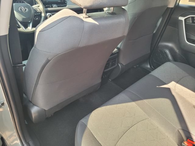 Used 2021 Toyota RAV4 XLE w/ XLE Grade Weather Package FWD image 14