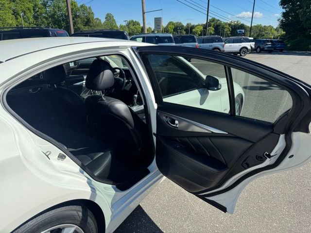 Used 2017 INFINITI Q50 3.0t Premium RWD image 15