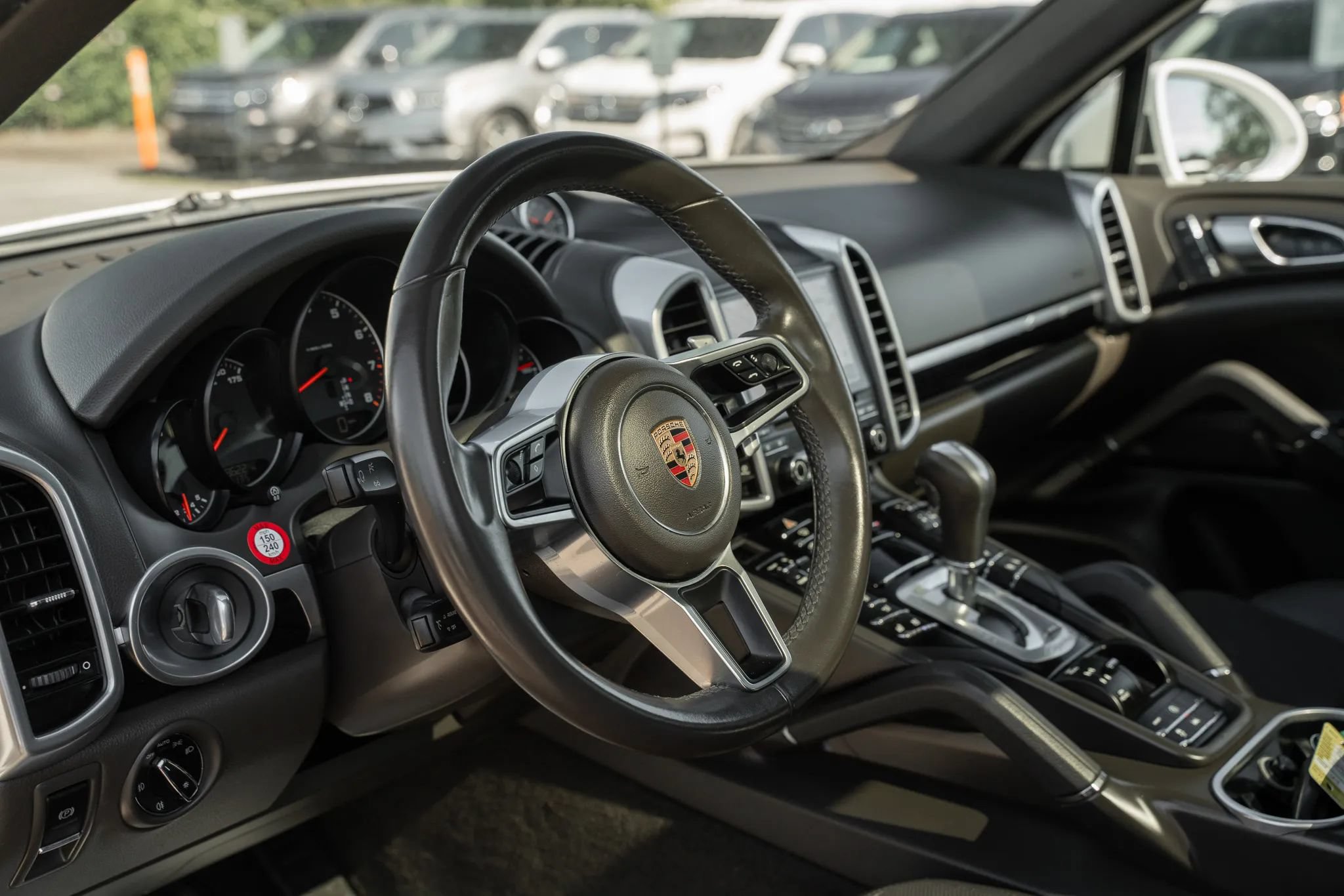 Used 2017 Porsche Cayenne AWD/4WD image 18