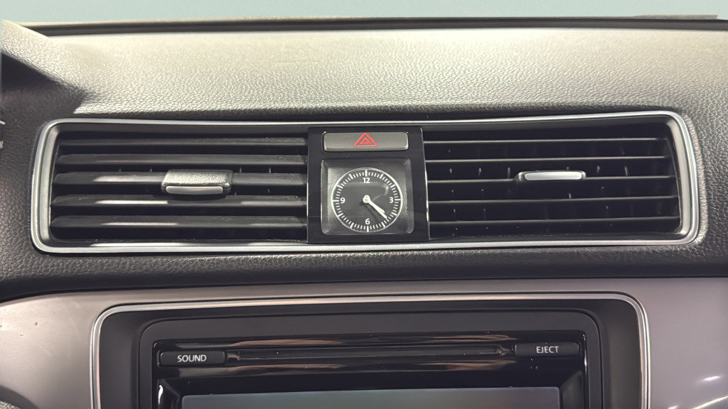 Used 2015 Volkswagen Passat 1.8T Wolfsburg Edition image 23