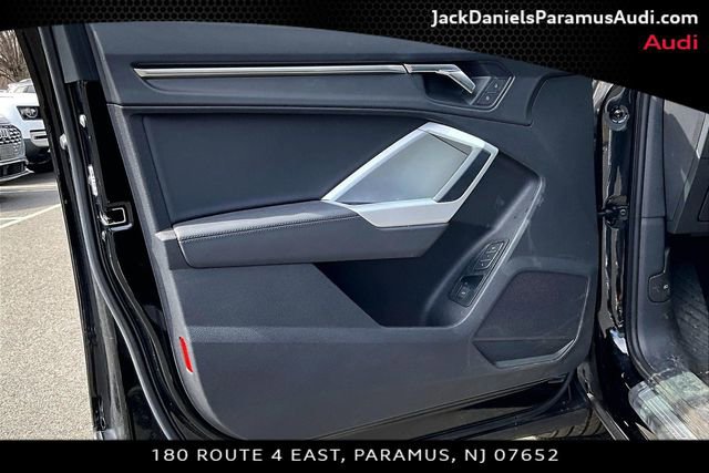 Used 2023 Audi Q3 2.0T Premium w/ Convenience Package image 15