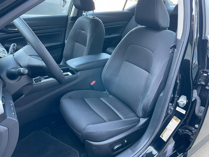 Used 2024 Nissan Altima 2.5 SV image 19