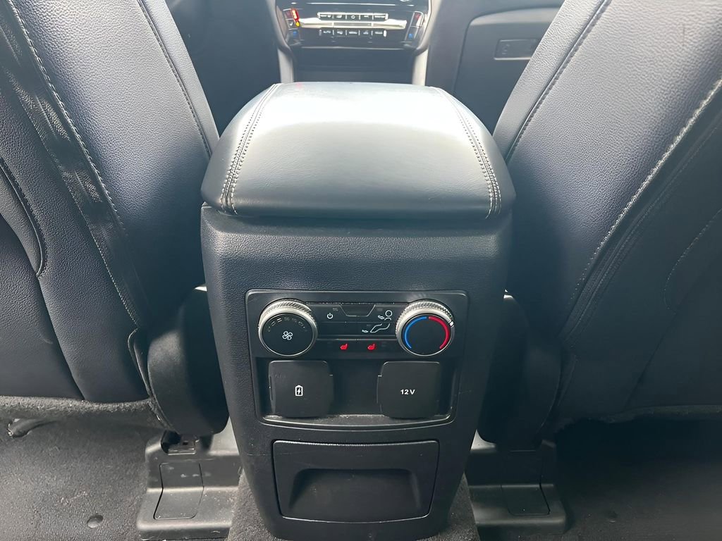 Used 2023 Ford Explorer Limited image 18