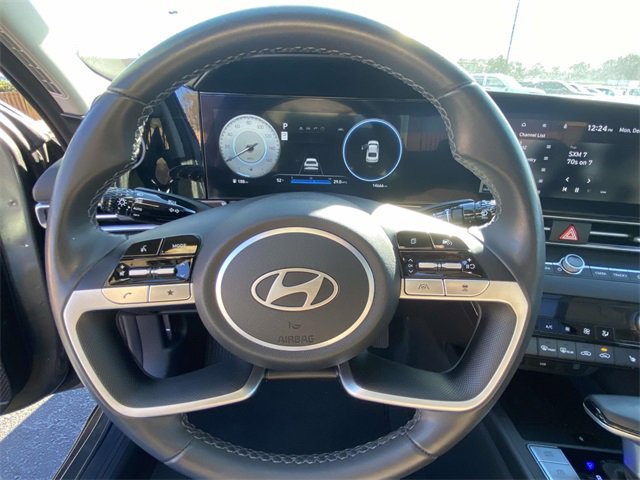 Used 2024 Hyundai Elantra SEL w/ Convenience Package image 17