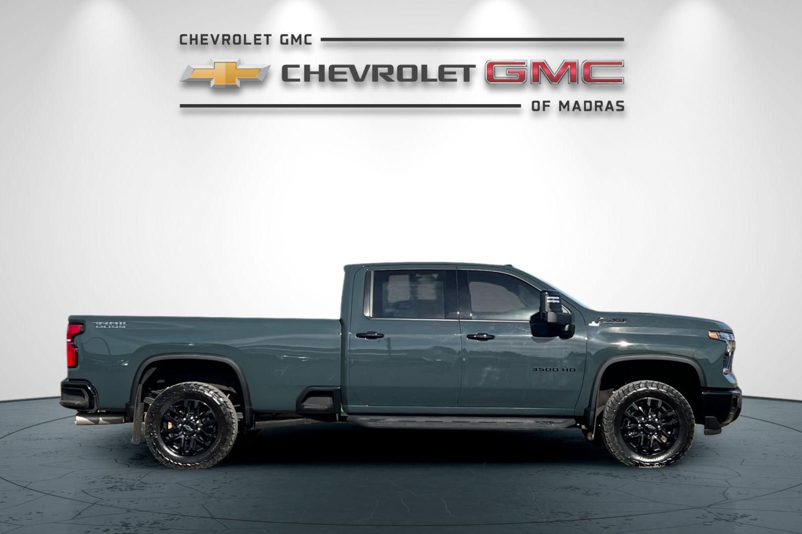 Used 2026 Chevrolet Silverado 3500 LTZ w/ LTZ Plus Package image 2